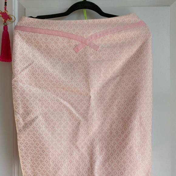 Downsizing my closet and raising money for charity - Picture 12 of 16